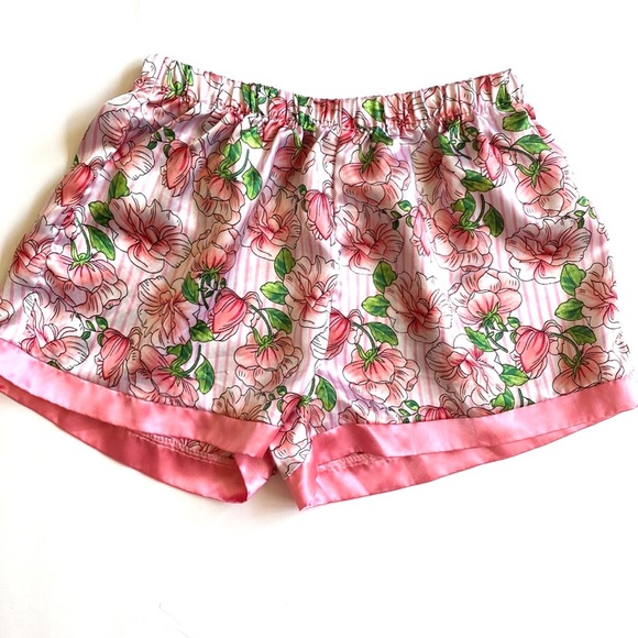 Unbranded Pants - Floral Satin loungewear shorts, Size M